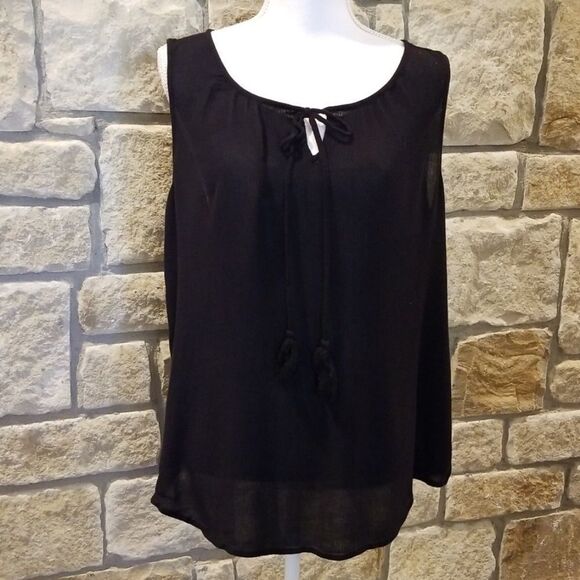 Kim Roger's sleeveless black blouse size medium with tie - Picture 1 of 5